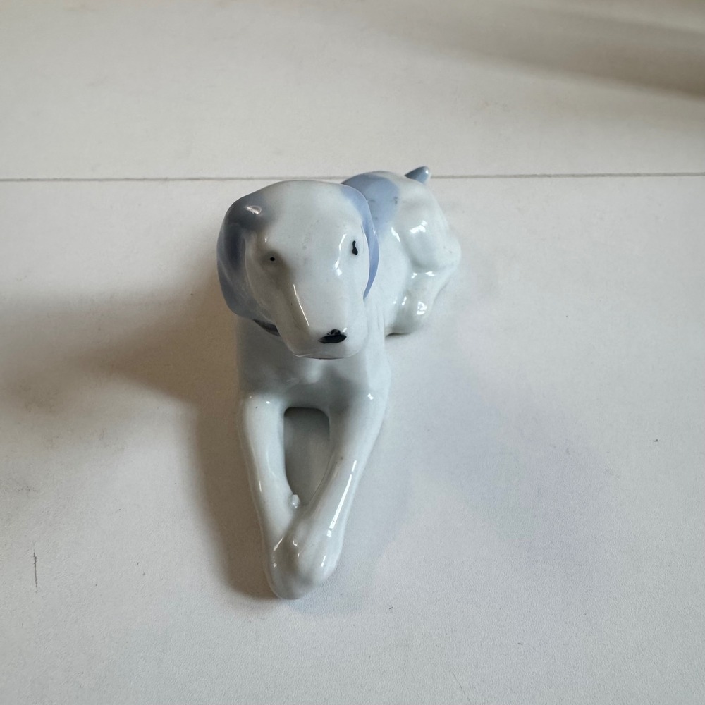 Vintage Made in Japan Porcelain Dog Figurine Blue Gray White Reclining Hound - Picture 2 of 12